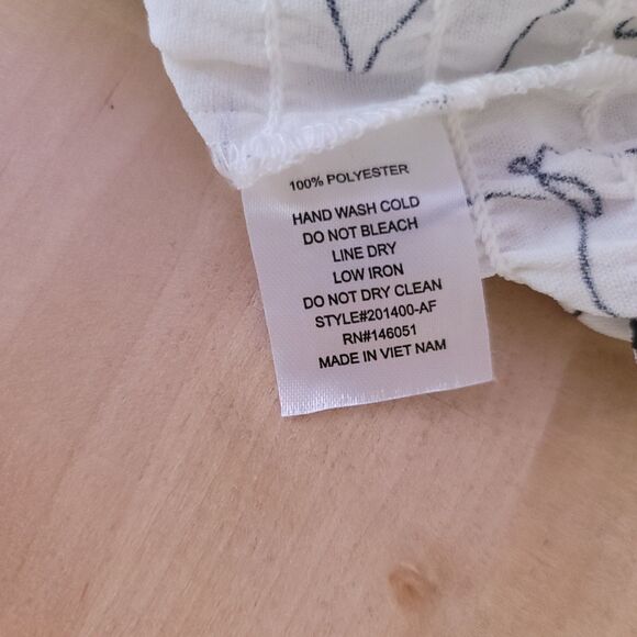 NWT Accordion Pleated White Black Floral Lightweight Crop Top Sz L Puff Sleeve - Picture 8 of 8